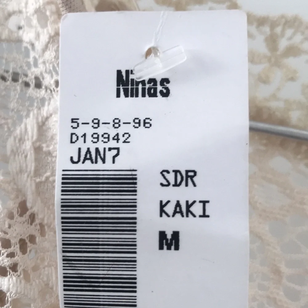 Lace floral dress size medium - Picture 10 of 10